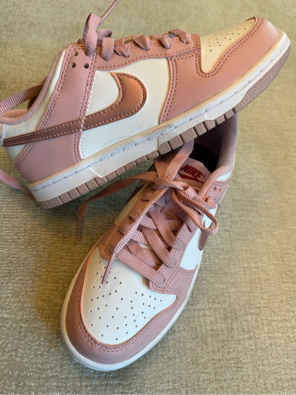 Nike Low-Top Sneakers in Pink and White